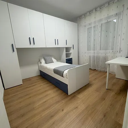 Apartment Sweet Family 1